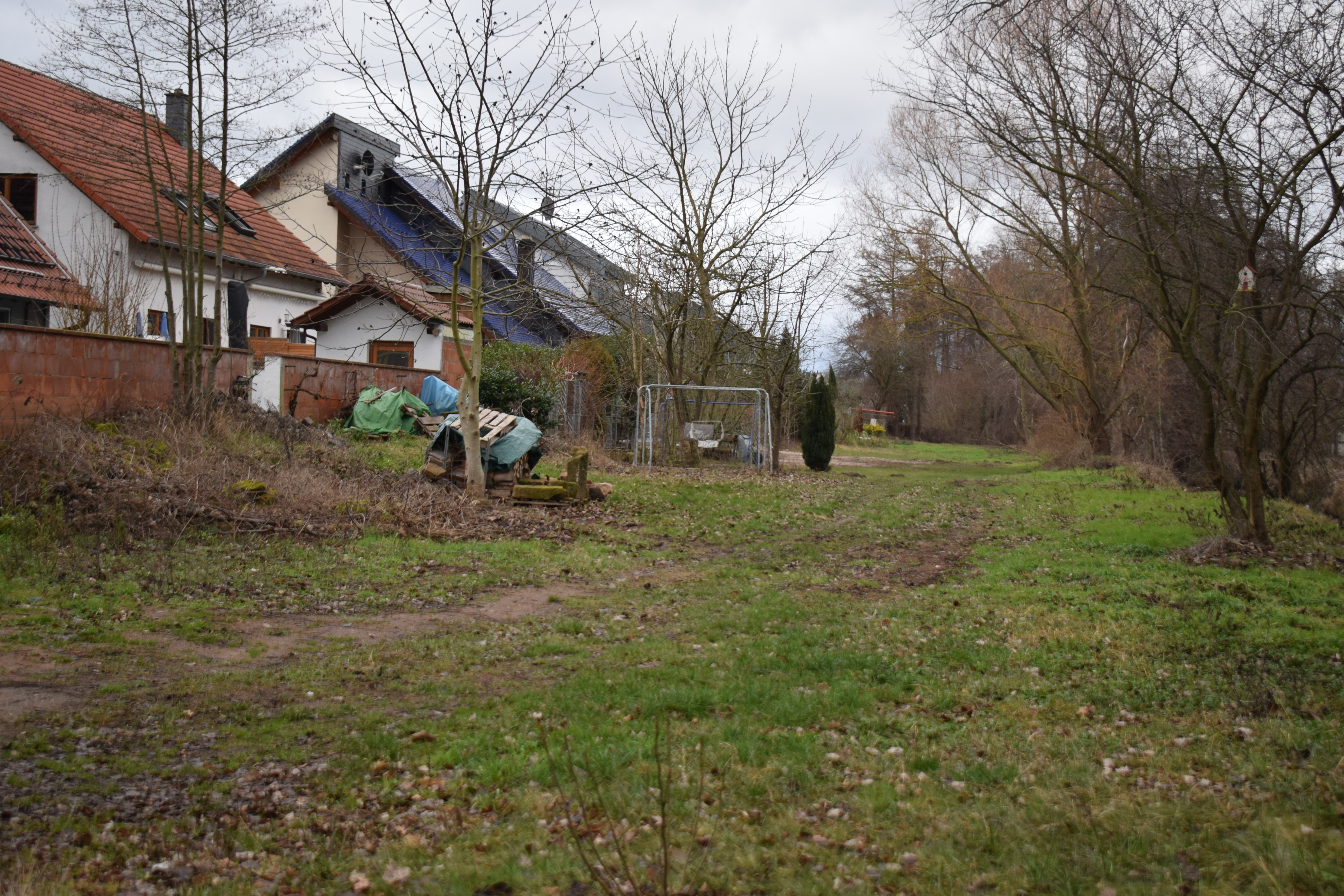 Rehbachstreifen auf der Nordseite in Richtung Süd-Osten mit Blick von der Obermühle.