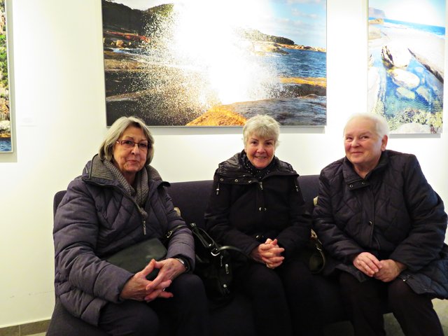 Fachsimpeln unter einem Geysir | Foto: Brigitte Melder