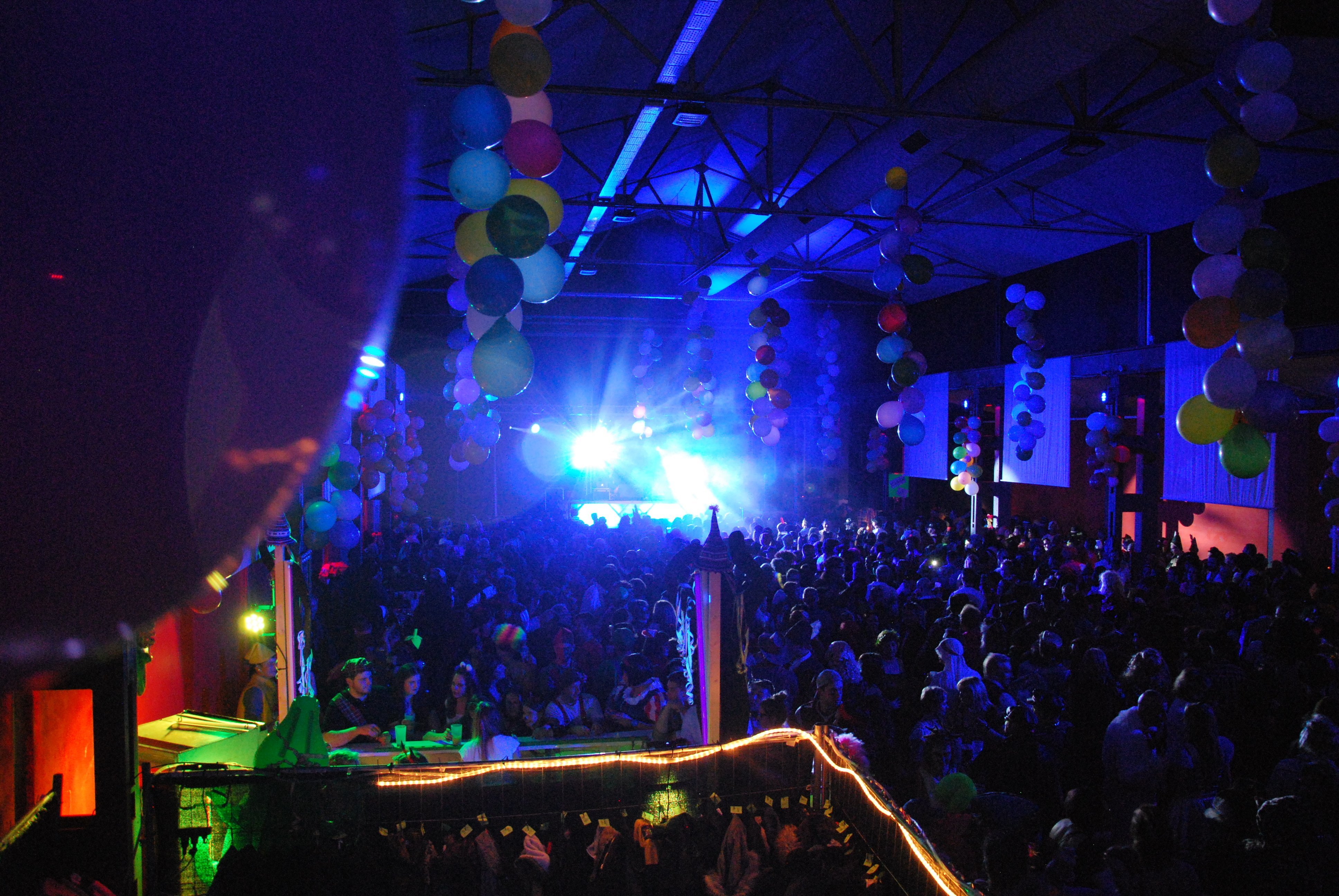 Mega Event: Die Speyerfelder Rosenmontagsparty wird vom Gospelchor Lingenfeld seit Jahren veranstaltet, ist aber wegen der geschlossenen Goldberghalle nach Speyer umgezogen.