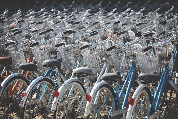 Zum mittlerweile 16. Mal veranstaltet die DLRG Ortsgruppe Forst im Frühjahr den Fahrradbasar.