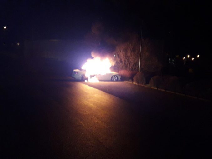Der Pkw stand in Vollbrand