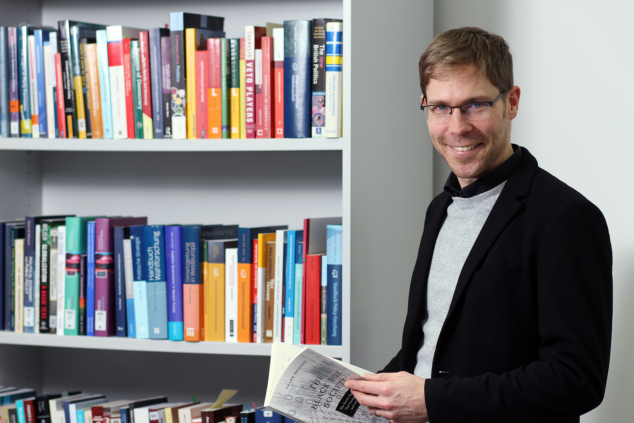 Prof. Dr. Georg Wenzelburger koordiniert das neue Vorhaben