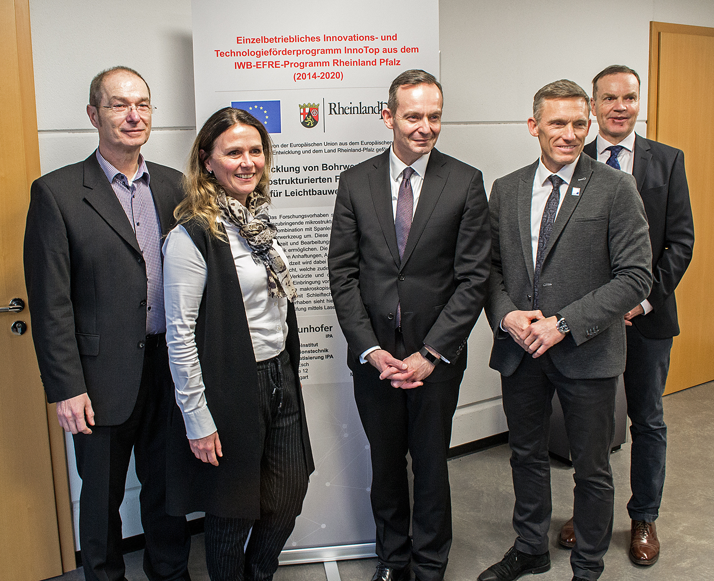 Gunter Jung, Claudia Schläfer, Dr. Volker Wissing, Ralf Leßmeister und Philip Pongratz (von links) Foto: Schäfer