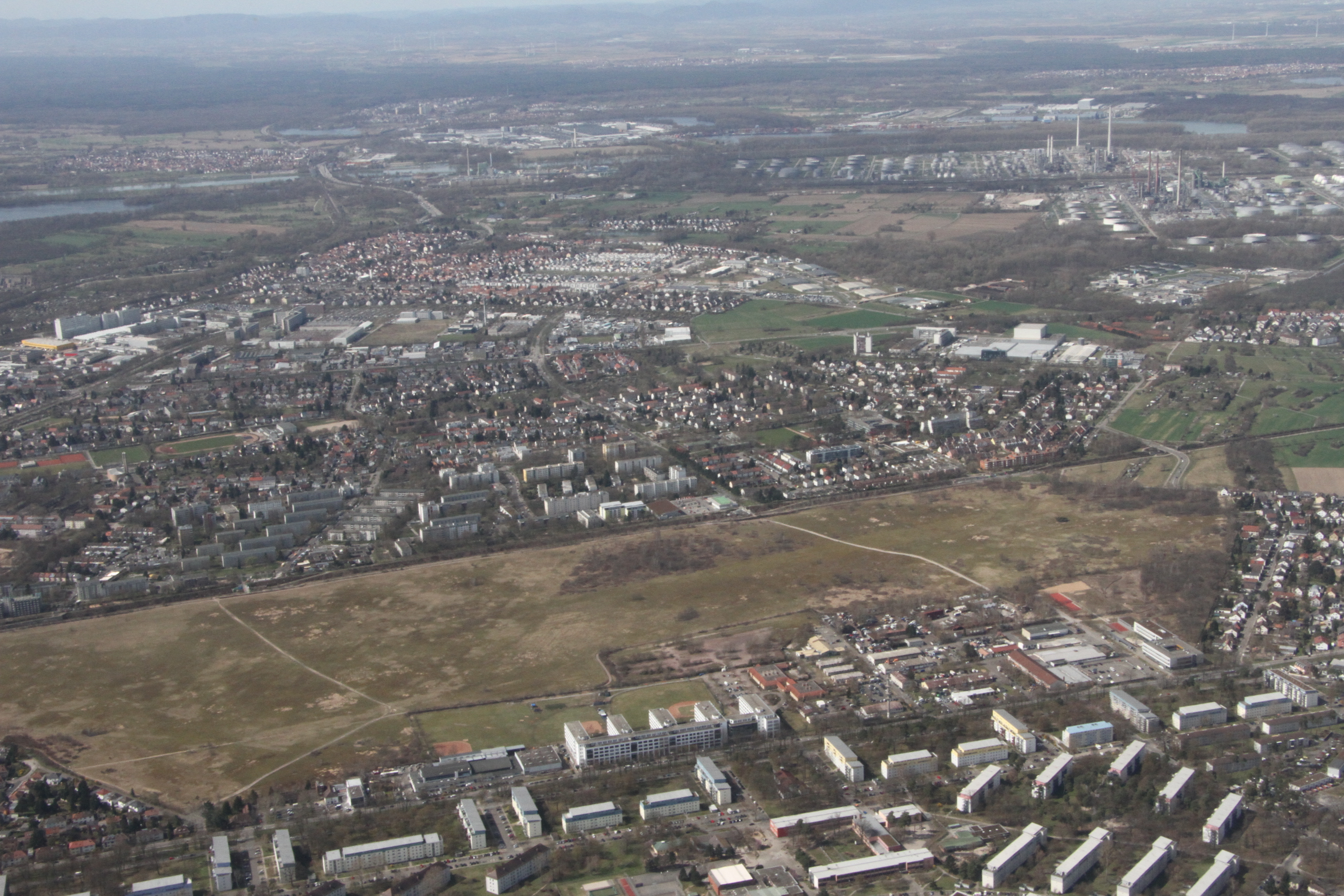 Der "Alte Flugplatz" - mitten in Karlsruhe