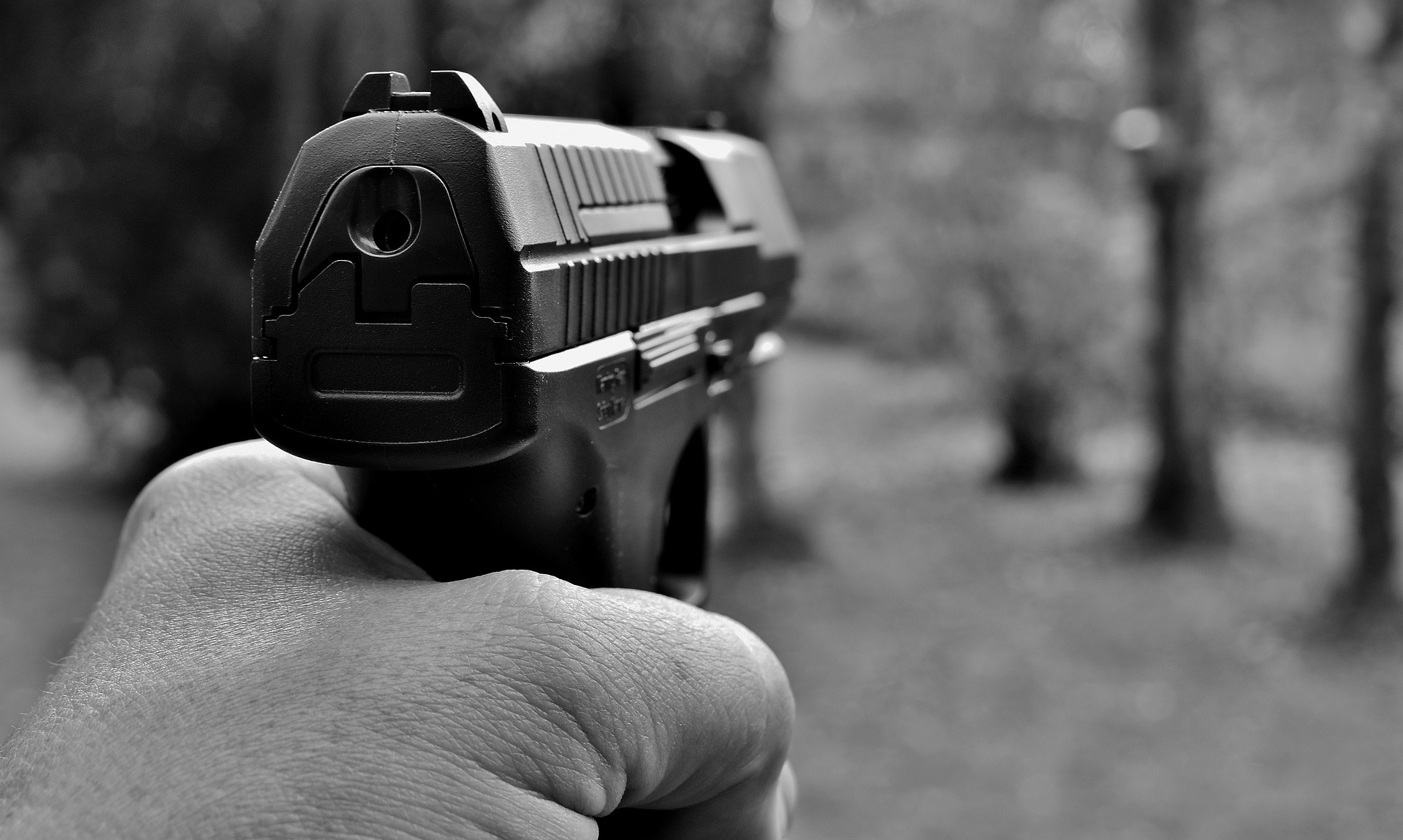 Sechs Männer hatten Munition für Pistolen dabei.