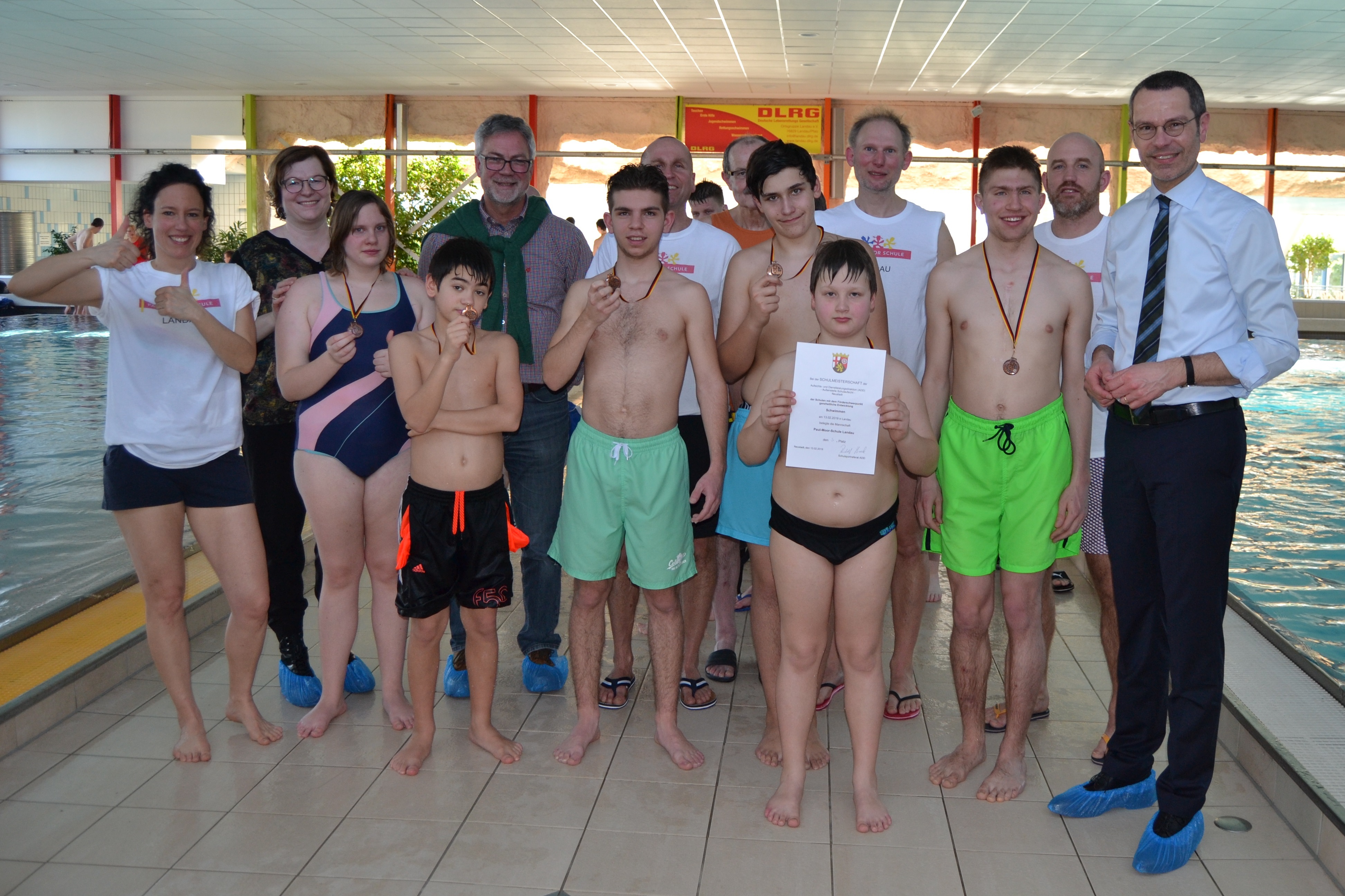 Gastgeber Landau: Im Landauer Freizeitbad LA OLA fand jetzt die 25. Regionalmeisterschaft der Schulen mit dem Förderschwerpunkt „Ganzheitliche Entwicklung“ im Schwimmen statt.
