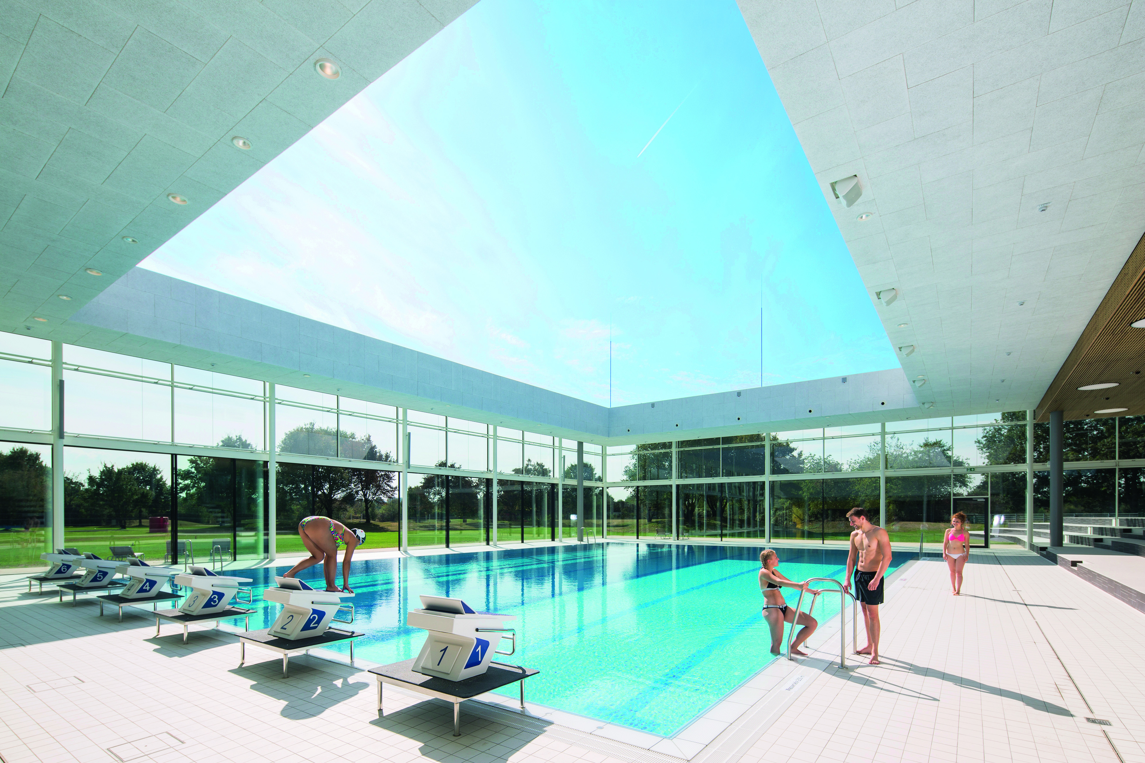 Die Schwimmhalle im Cabriobad