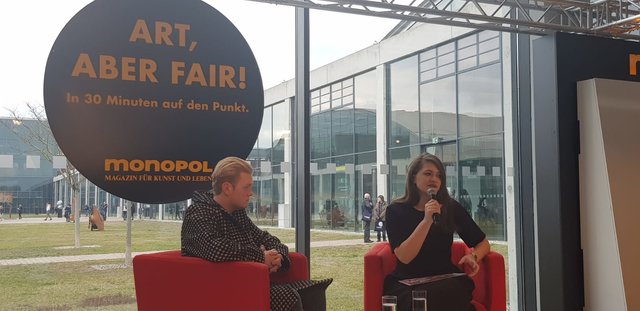 Leon Löwentraut – beim Kunsttalk mit Saskia Trebing (monopol) auf der art Karlsruhe