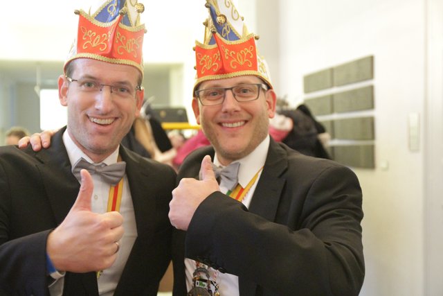Auf eine gelungene Durlacher Fastnacht: OKDF-Präsident Torsten Holzwarth und Vizepräsident Dominik Pirogow | Foto: jow