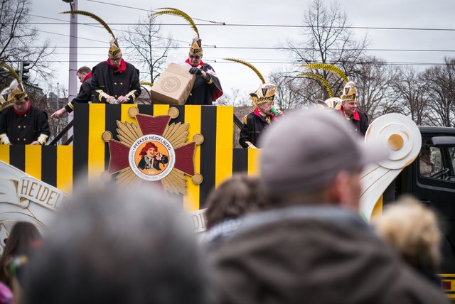 Wo sind die Kamellen?  | Foto: Gaier