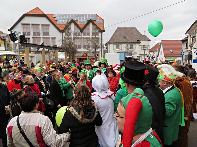 Rein ins Getümmel | Foto: Brigitte Melder