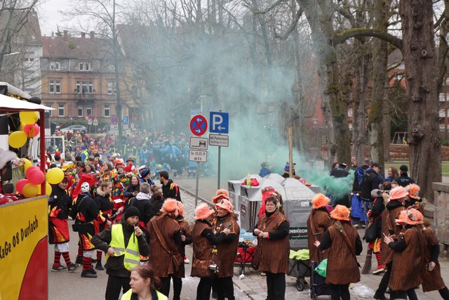 Der Countdown läuft: Gleich geht der Umzug los | Foto: jow