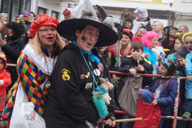 Wilde Hexen ritten durch Ramsteins Straßen | Foto: Walter
