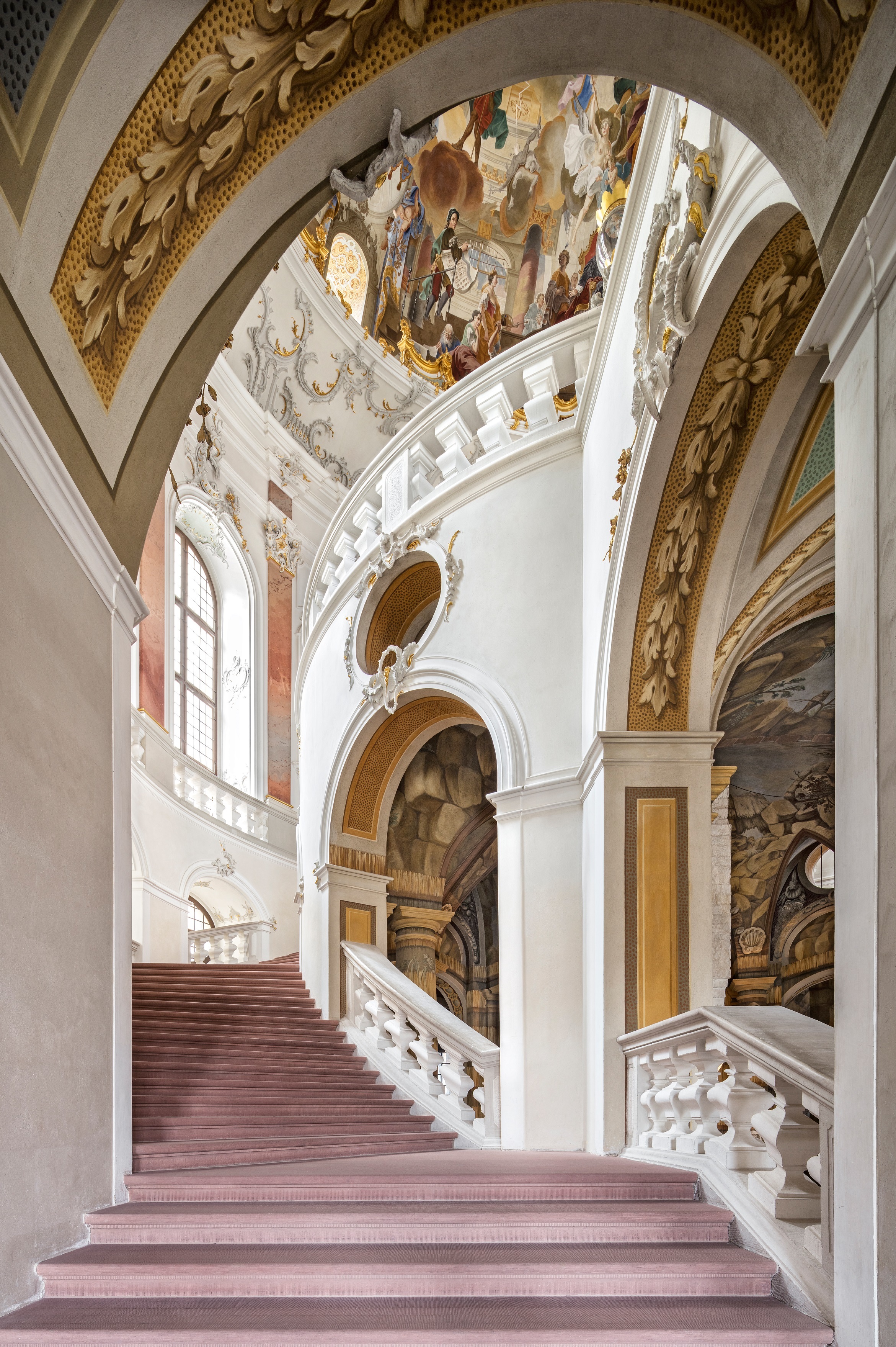 Das von Balthasar Neumann gestaltete Treppenhaus im Bruchsaler Schloss.