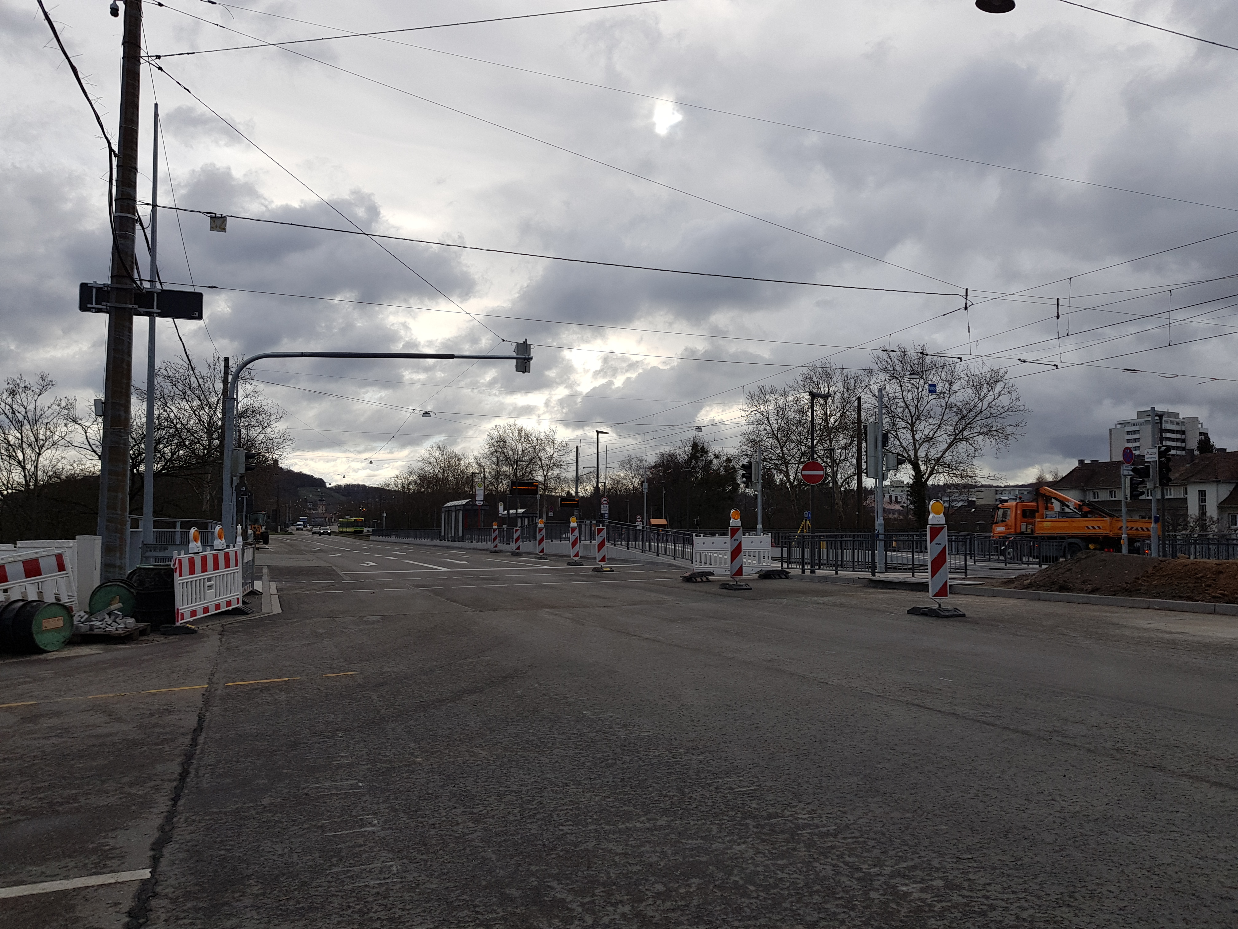 An der Haltestelle Untermühlsiedlung foto: jow
