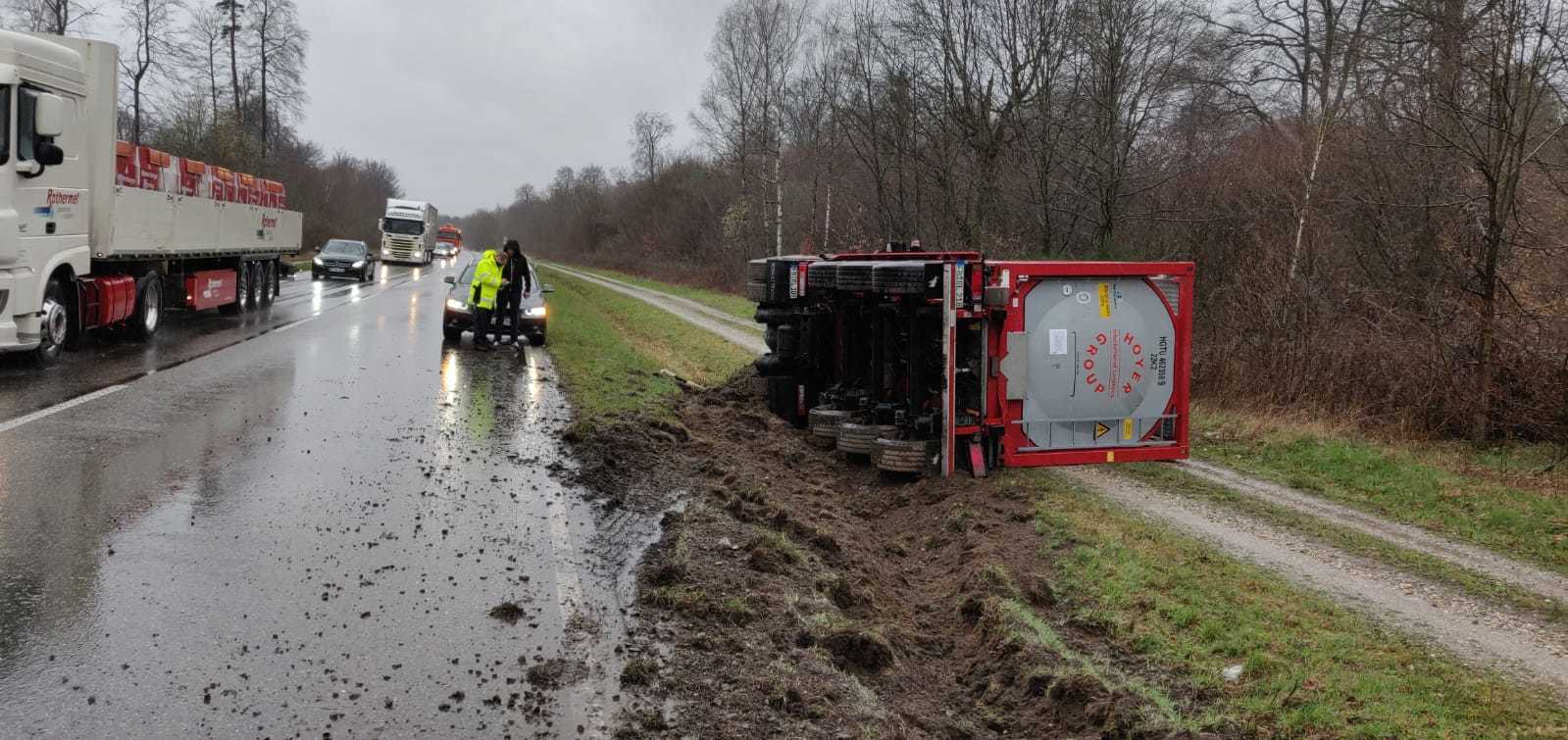 Der umgestürzte LKW