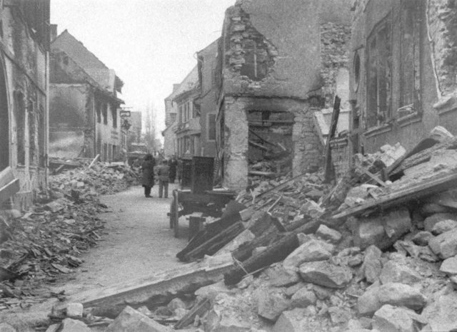 Bad Dürkheim wurde im Zweiten Weltkrieg schwer zerstört. | Foto: Archiv