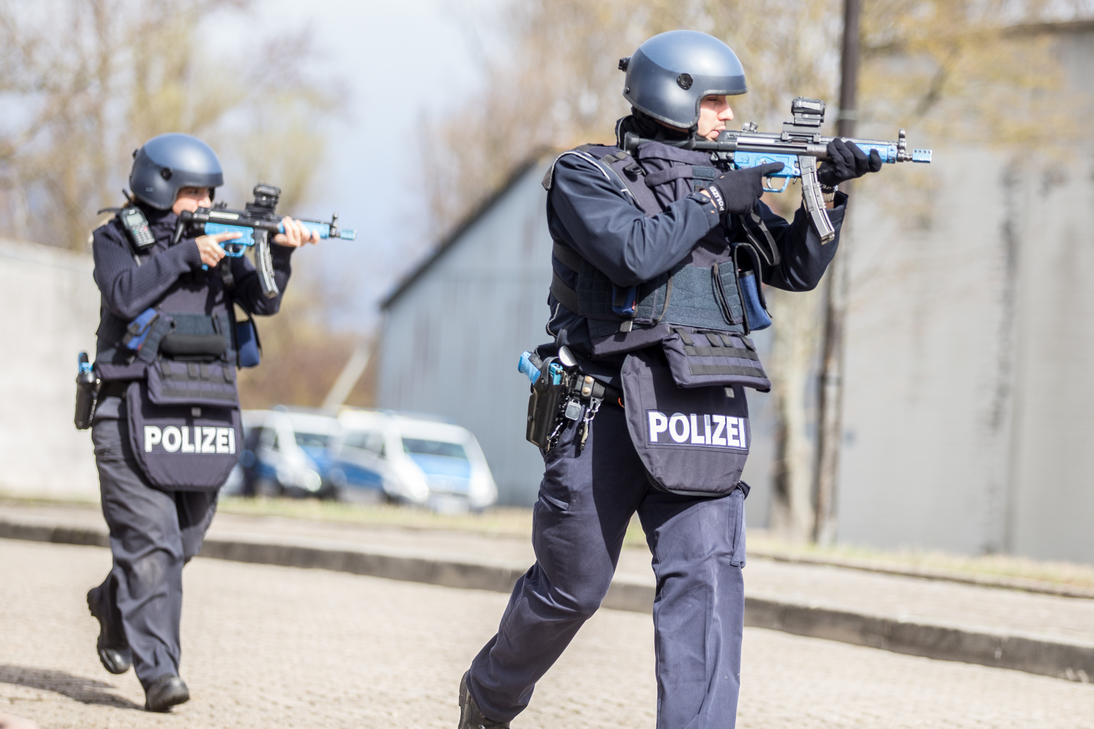 Sturm auf das Gebäude, in dem sich die Terroristen befinden.