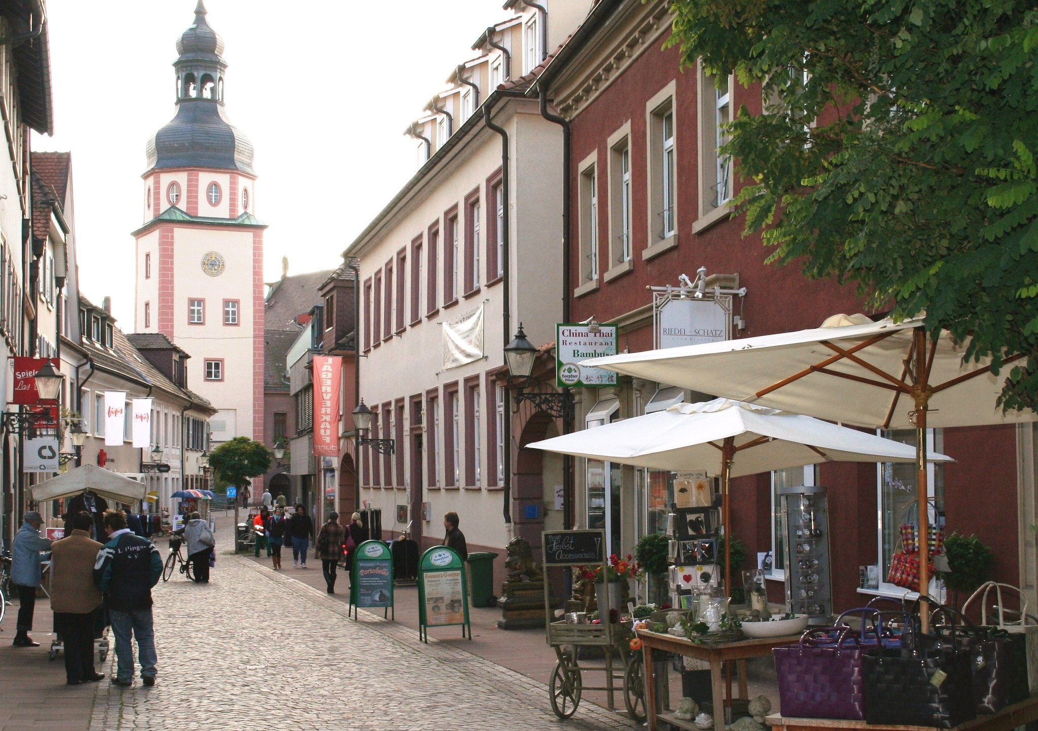 Vielfalt erleben am Sonntag, 31. März, von 13 bis 18 Uhr: Einkaufs-Vergnügen in Ettlingen ...
