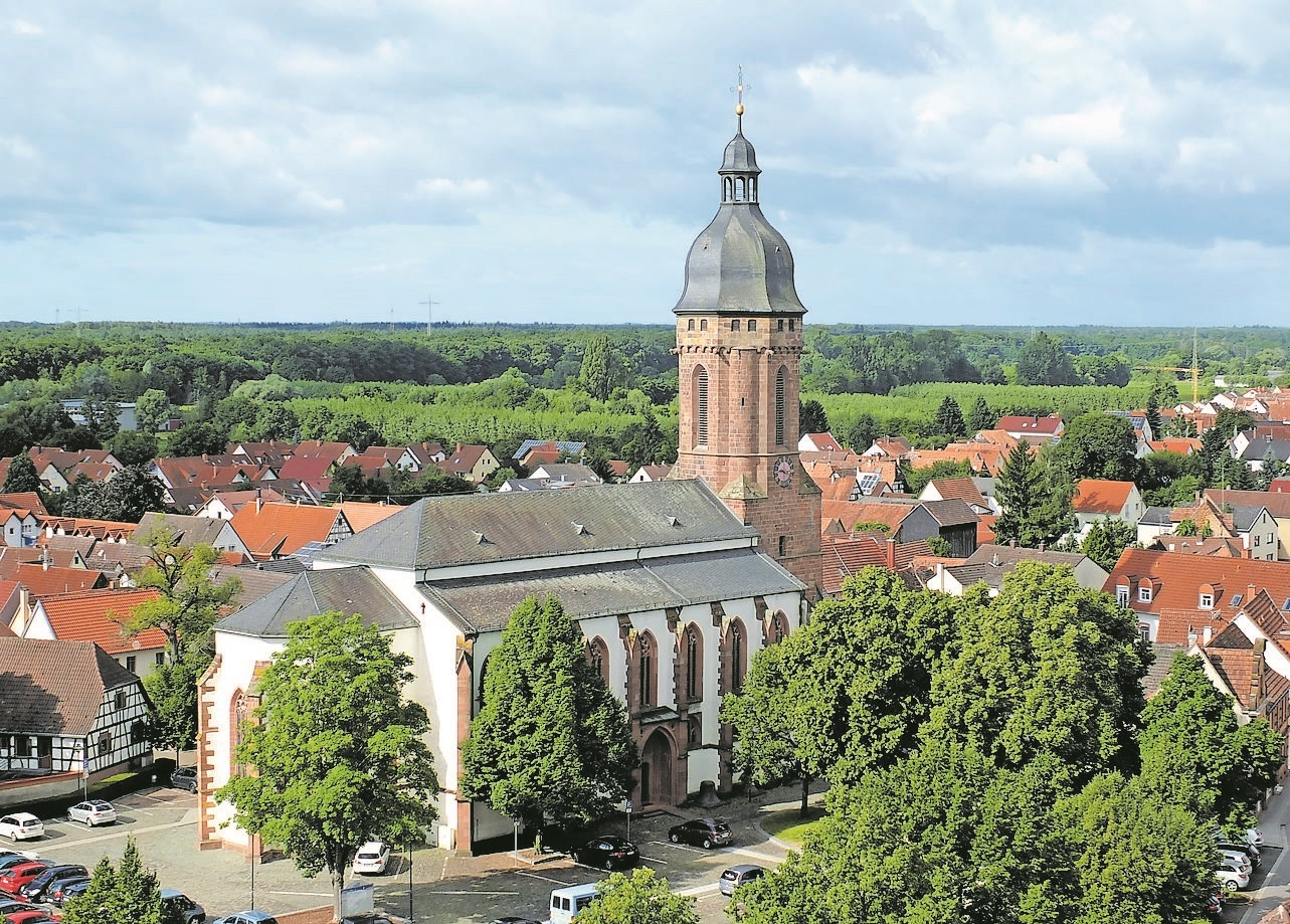 Die evangelische Georgskirche ist das Wahrzeichen von Kandel.