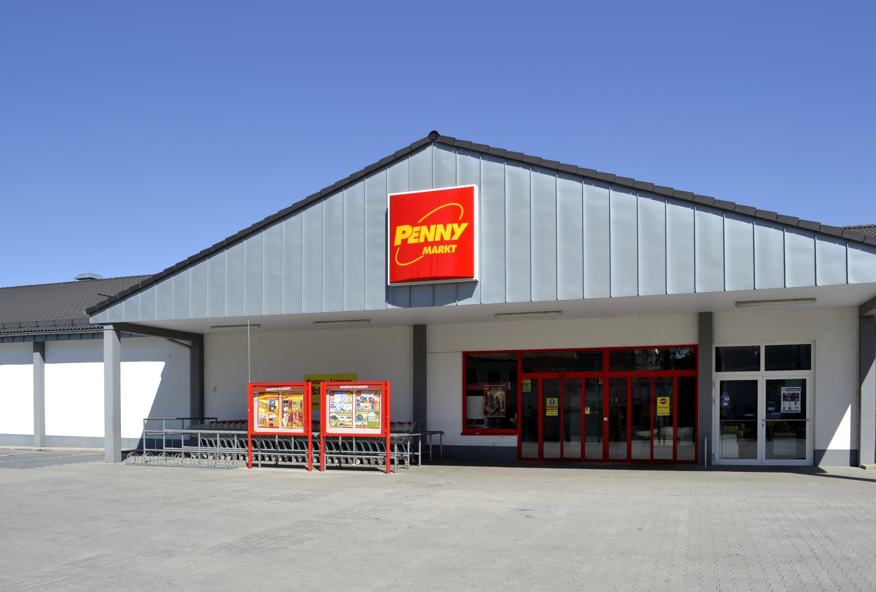 Der Penny in Bellheim schließt nicht (Symbolbild) und zieht 2019 auch nicht um.