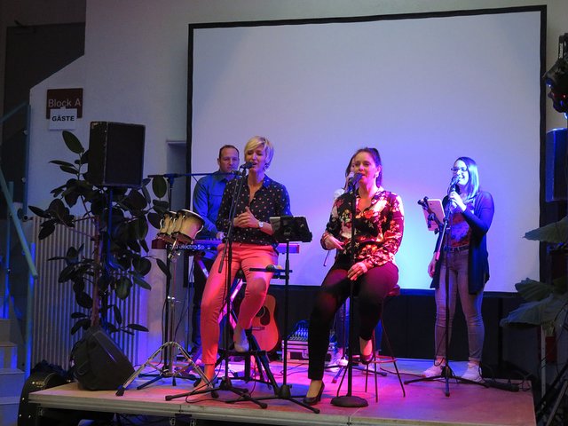 Brillante Stimmen der Band Glanzblick | Foto: Brigitte Melder