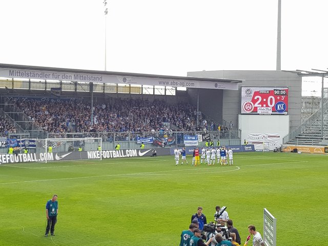 Trotz 0 zu 2 - Dank an die vielen Fans | Foto: jow