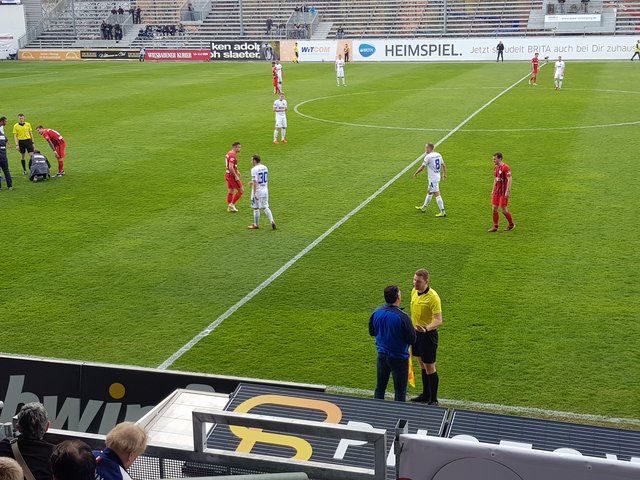 Intervention vom KSC-Trainer | Foto: jow