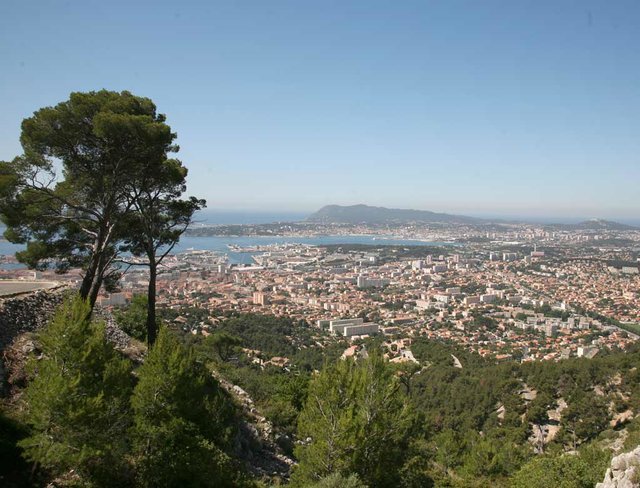 Wunderschön gelegen: Die Mannheimer Partnerstadt Toulon.  foto (2): toulon tourisme