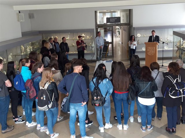 Die Schüler aus Rosolini beim Epnfang im Rathaus Frankenthal | Foto: Stadt Frankenthal
