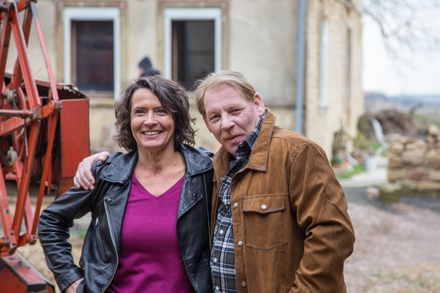 Ulrike Folkerts und Ben Becker am Set. | Foto: Roland Kohls