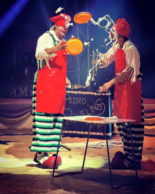 Lustige Clowns faszienieren mit allerlei Späßen zwischendurch. | Foto: ps