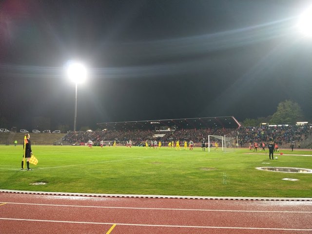 Die Haupttribüne war bis auf den letzten Platz gefüllt. | Foto: BAS