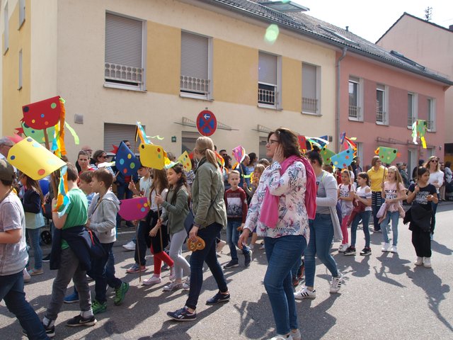 Sommertagsumzug Friedrichsfeld | Foto: Kristin Hätterich