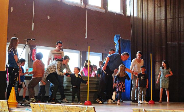 Mit Spaß bei der Sache - die Großen und Kleinen | Foto: Brigitte Melder
