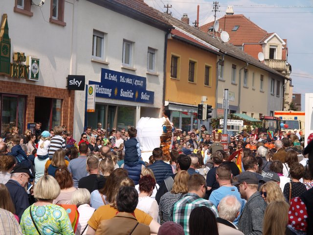 Sommertagsumzug Friedrichsfeld | Foto: Kristin Hätterich