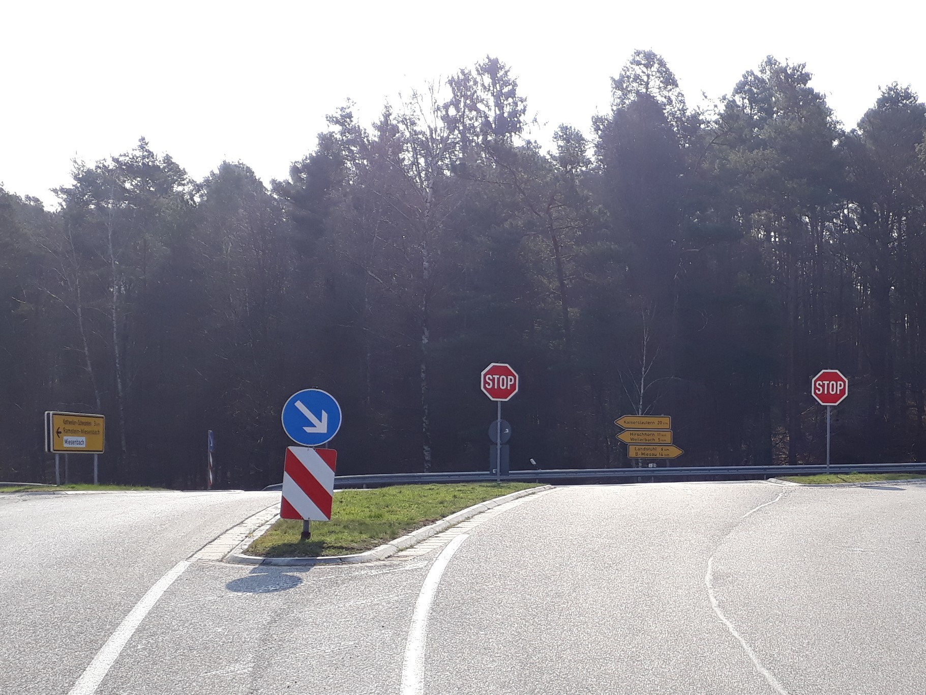Die Einmündung der Kreisstraße 79 auf die Umgehungsstraße L 356 bei Miesenbach gehört zu den unfallträchtigsten Einmündungen im Zuständigkeitsgebiet der Polizeiinspektion Landstuhl