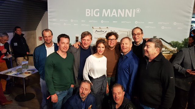 Mit im Film ist auch der Karlsruher Bernd Gnann (2.v.l.) | Foto: jow