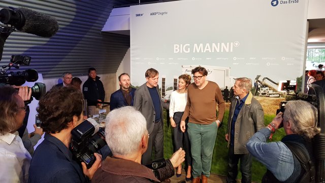 Großer Trubel um die Schauspieler bei der Premiere | Foto: jow