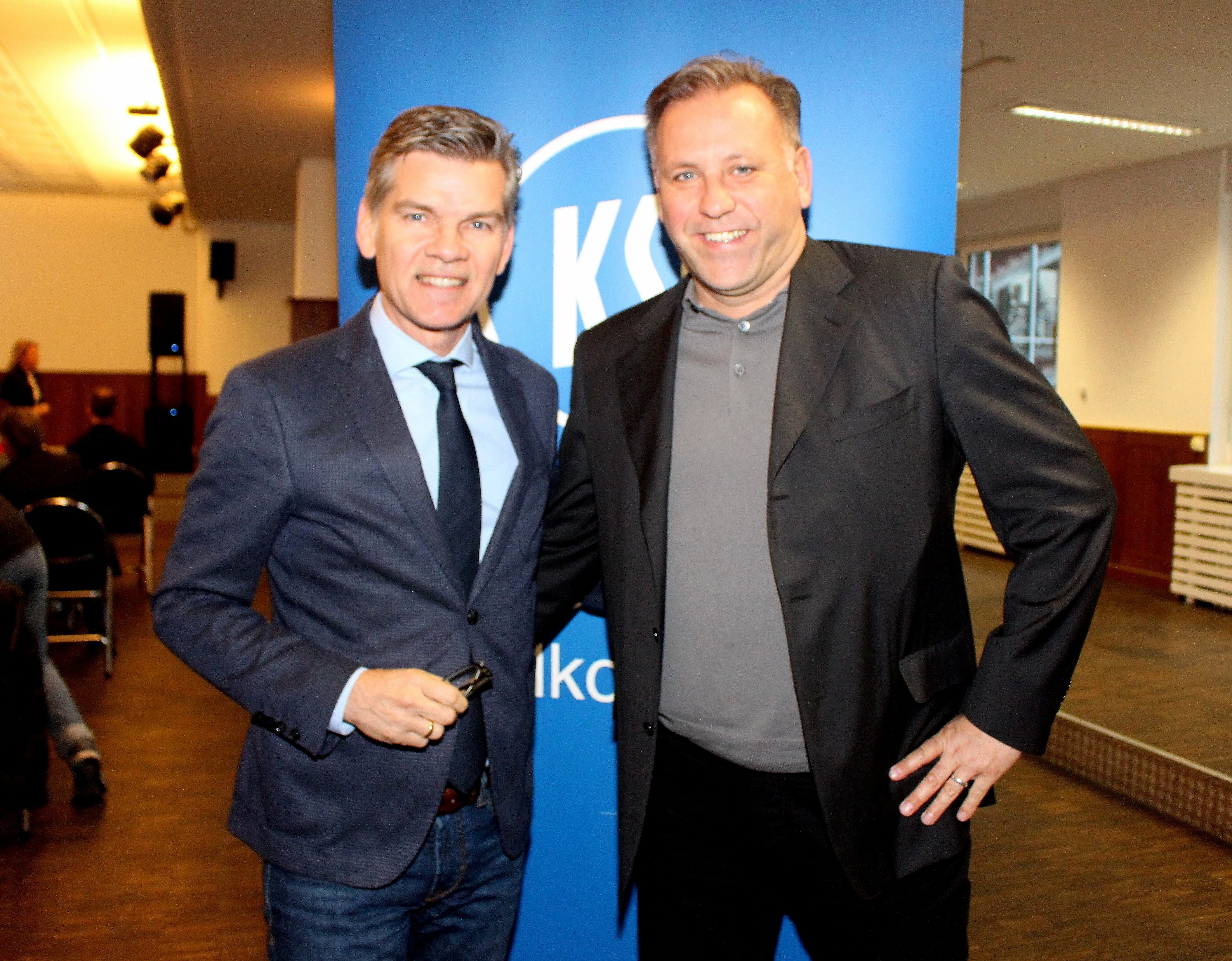 Networking beim Business-Abend: Der neue Karlsruher City-Manager Frank Theurer mit KSC-Clubchef Ingo Wellenreuther (l.)