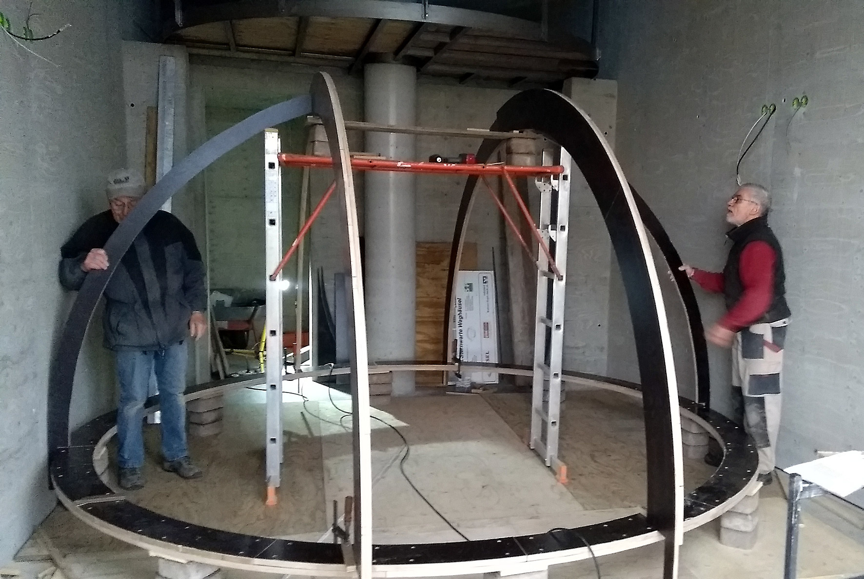 Probeaufbau der Sternwartenkuppel