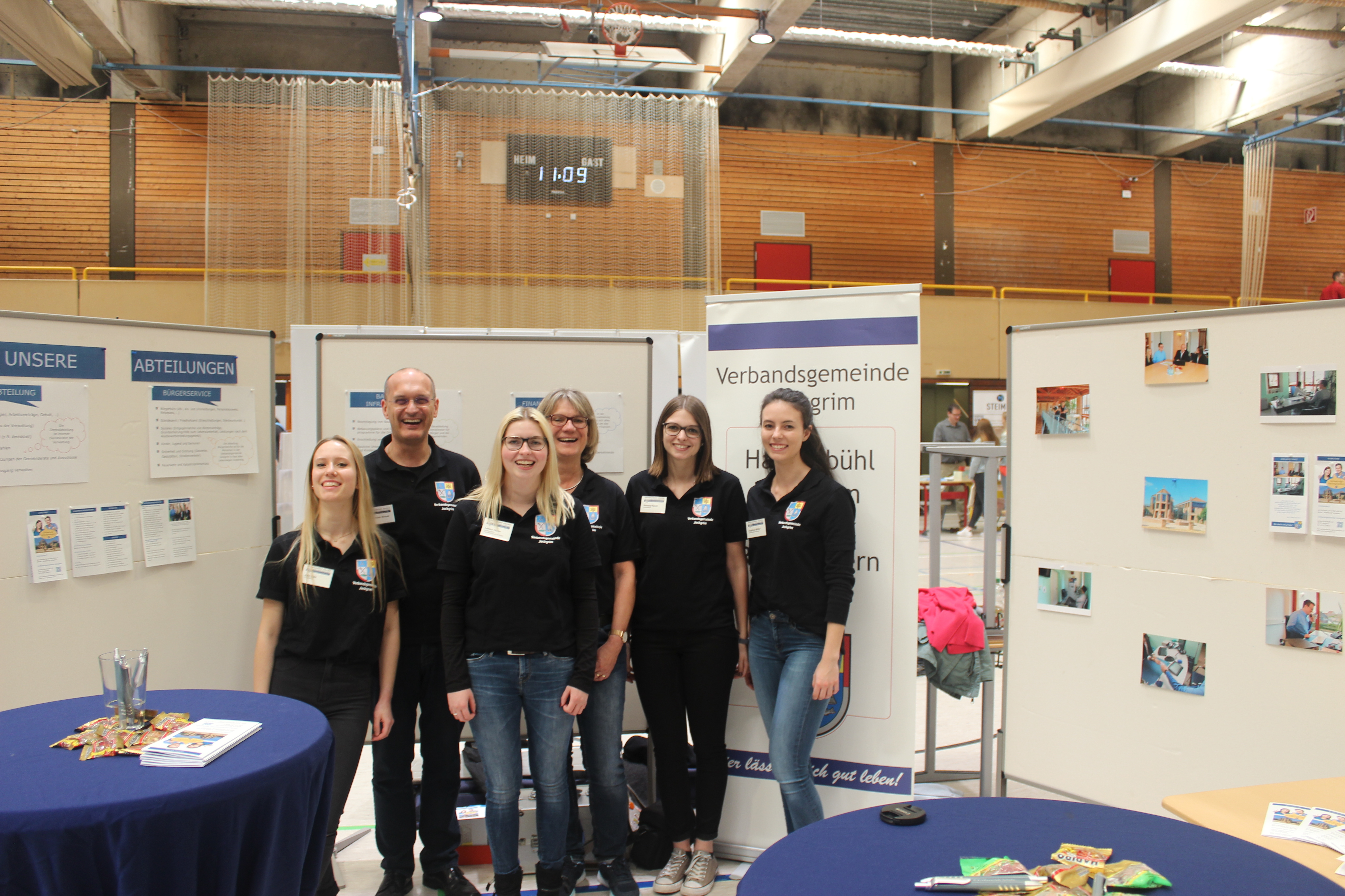 Das Messeteam v.l.n.r.: Julia Klein, Karl Dieter Wünstel, Larissa Ohmer, Gaby Kohlhepp, Vanessa Rauch und Angelique Müller.