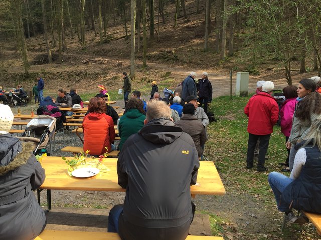 Warten auf die Rückkehr der Eiersucher | Foto: PWV Annweiler