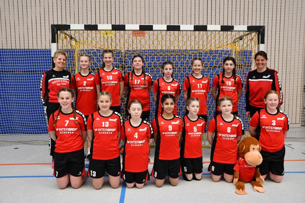 Meisterinnen ihrer Bezirksklasse, die erst vor zwei Jahren gegründete weibliche D-Jugend des TSV Speyer.