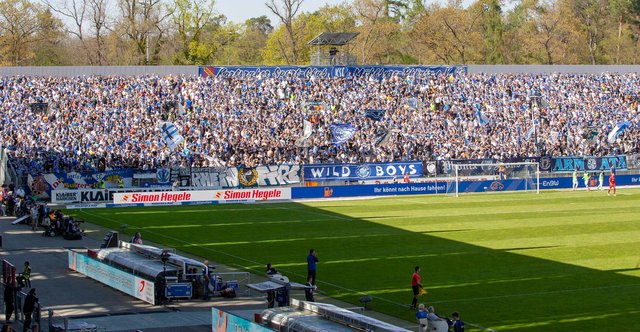 Volle N-Tribüne | Foto: wow.pics.ka