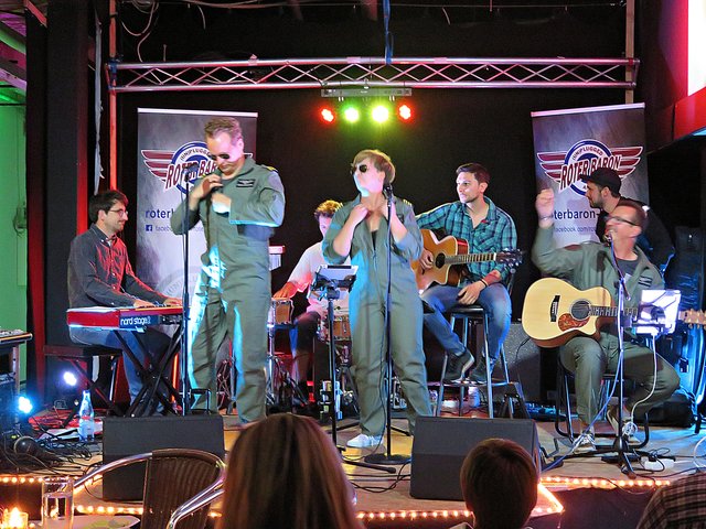 Roter Baron heizen ein | Foto: Brigitte Melder