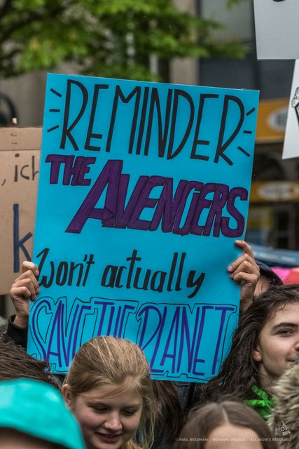  Rund 2.000 Karlsruher Jugendliche haben am Freitag, 26. April, im Rahmen der Aktion "Fridays For Future" wieder für den Klimaschutz demonstriert. | Foto: Paul Needham