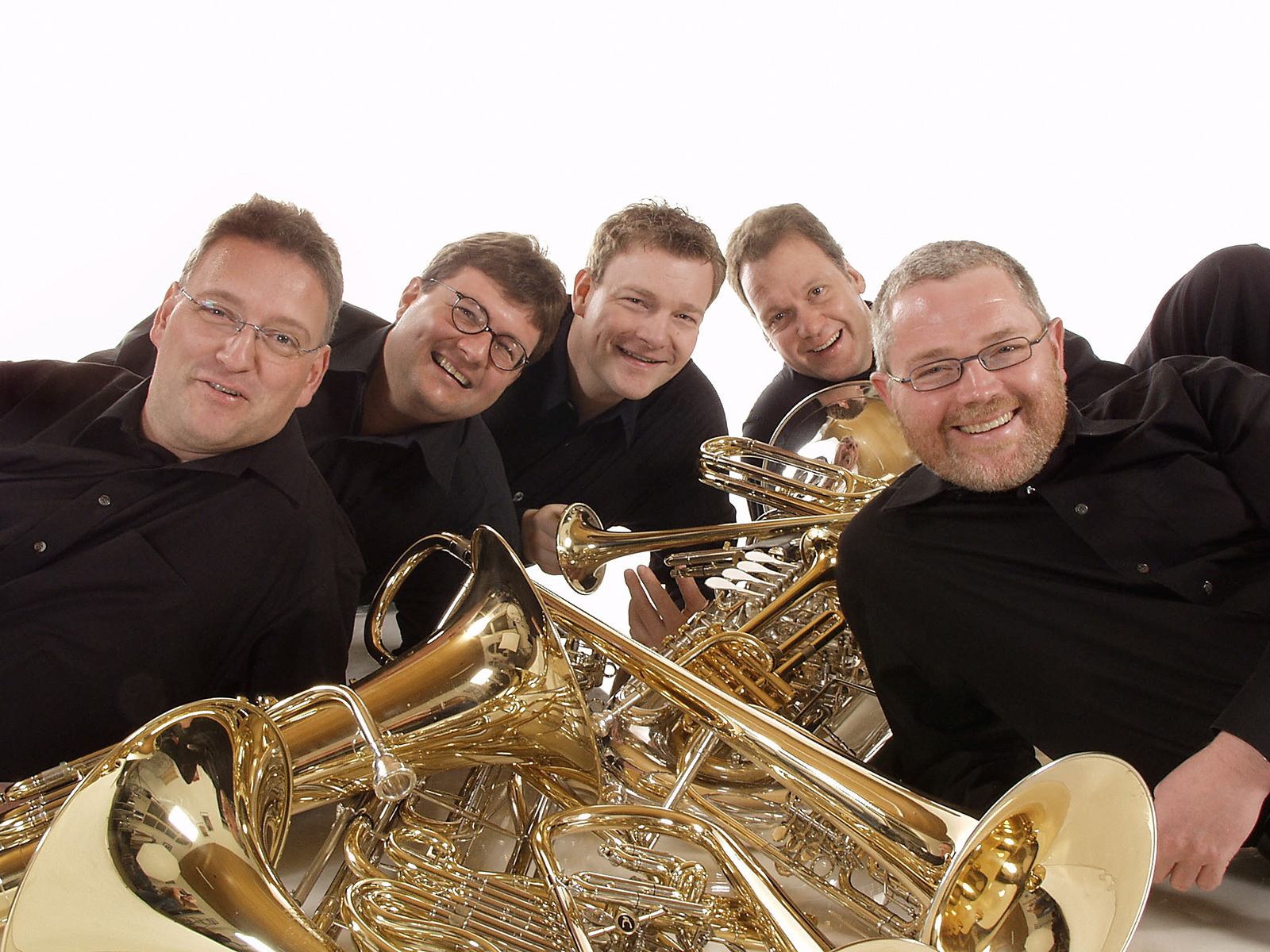 Zum Abschluss feiern die Veranstalter gemeinsam mit Ihrem Publikum ein großes Open Air-Fest. Für den passenden musikalischen Rahmen auf dem Münzesheimer Kirchplatz wird ab 17 Uhr das bestens bekannte Mannheim Brass Quintett sorgen.