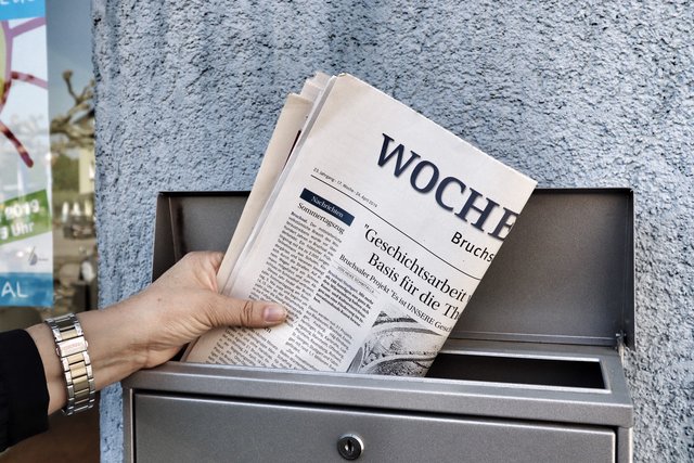 Woche für Woche bringen zirka 600 Zusteller "Wochenblätter" und Prospekte in die Briefkästen von 262.000 Haushalten im Stadt- und Landkreis Karlsruhe. | Foto: Bauer