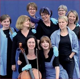 Die Funny Girls treten auf.